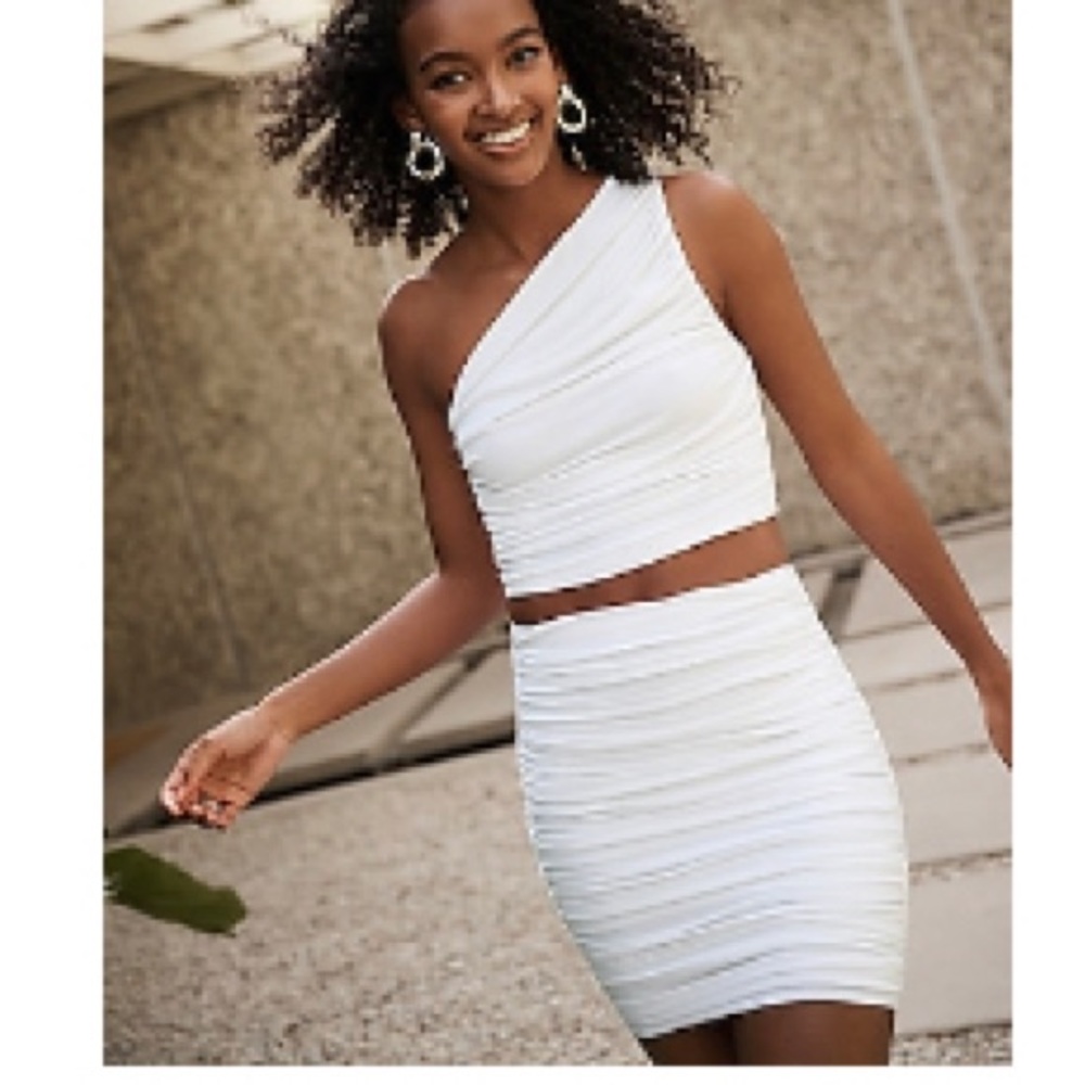 NWT Express matte jersey ruched mini skirt